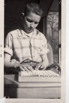 Arden Shore boy, Glen Hessling